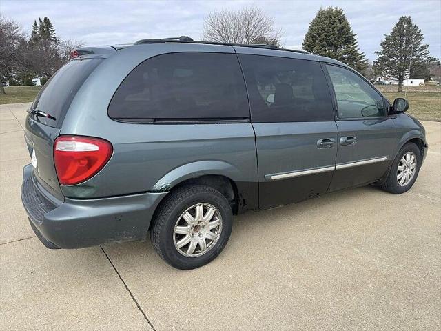 2006 Chrysler Town & Country Touring