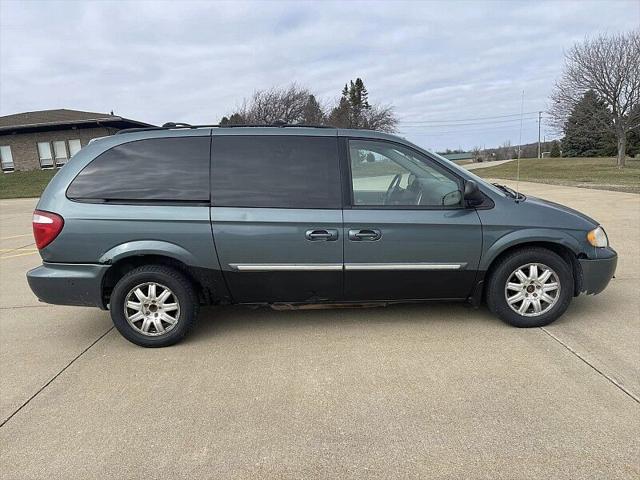 2006 Chrysler Town & Country Touring