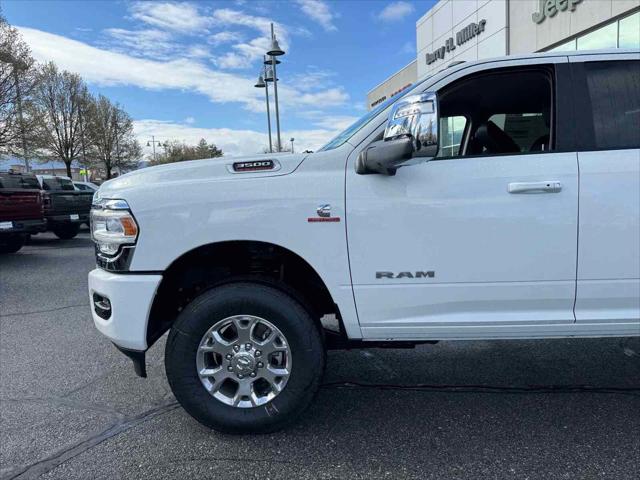 2024 RAM Ram 3500 RAM 3500 LARAMIE CREW CAB 4X4 8 BOX