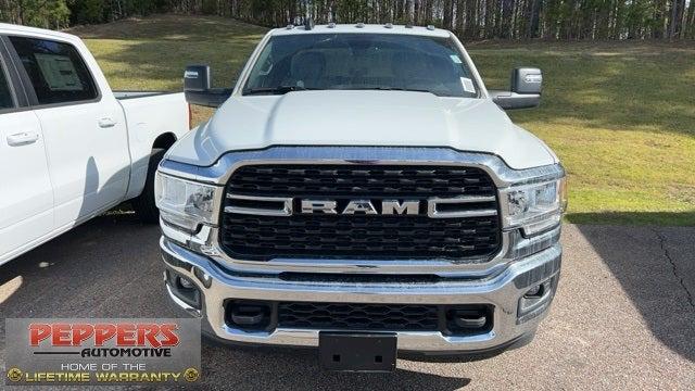 2024 RAM Ram 3500 Chassis Cab RAM 3500 SLT CREW CAB CHASSIS 4X4 60 CA