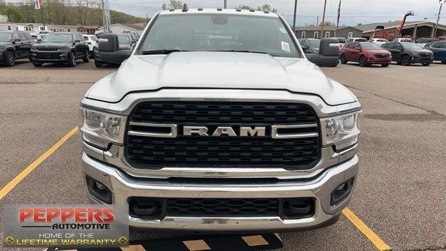 2024 RAM Ram 3500 Chassis Cab RAM 3500 SLT CREW CAB CHASSIS 4X4 60 CA