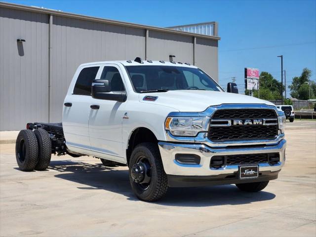 2024 RAM Ram 3500 Chassis Cab RAM 3500 TRADESMAN CREW CAB CHASSIS 4X4 60 CA