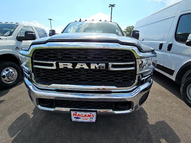 2024 RAM Ram 3500 Chassis Cab RAM 3500 TRADESMAN CREW CAB CHASSIS 4X4 60 CA