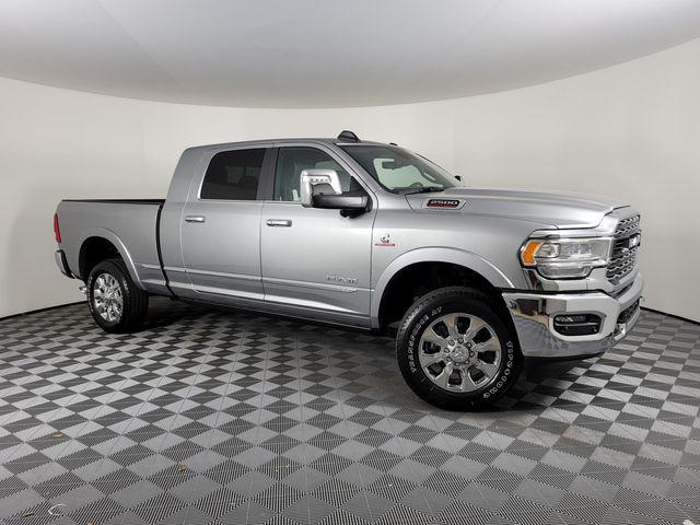 2024 RAM Ram 2500 RAM 2500 LIMITED MEGA CAB 4X4 64 BOX