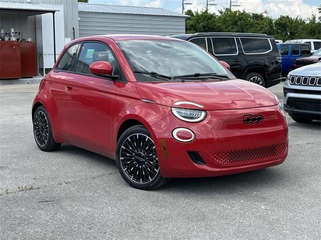 2024 Fiat FIAT 500e 500e INSPI(RED)