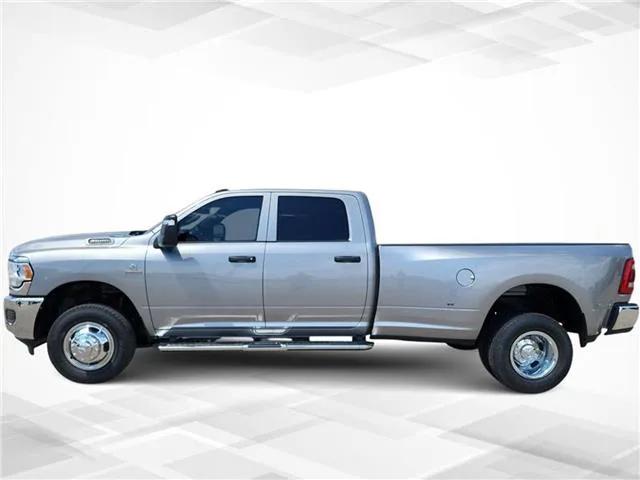 2024 RAM Ram 3500 RAM 3500 TRADESMAN CREW CAB 4X4 8 BOX