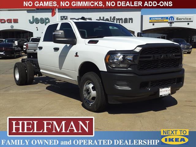 2024 RAM Ram 3500 Chassis Cab RAM 3500 TRADESMAN CREW CAB CHASSIS 4X4 60 CA