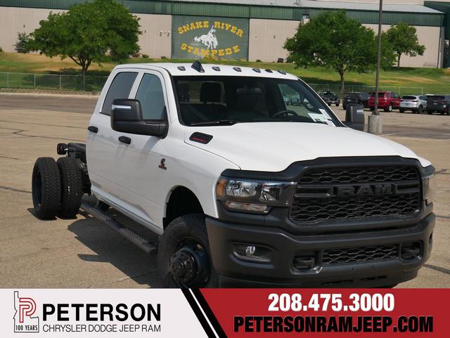 2024 RAM Ram 3500 Chassis Cab RAM 3500 TRADESMAN CREW CAB CHASSIS 4X4 60 CA