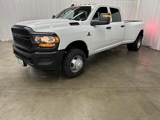 2024 RAM Ram 3500 RAM 3500 TRADESMAN CREW CAB 4X4 8 BOX