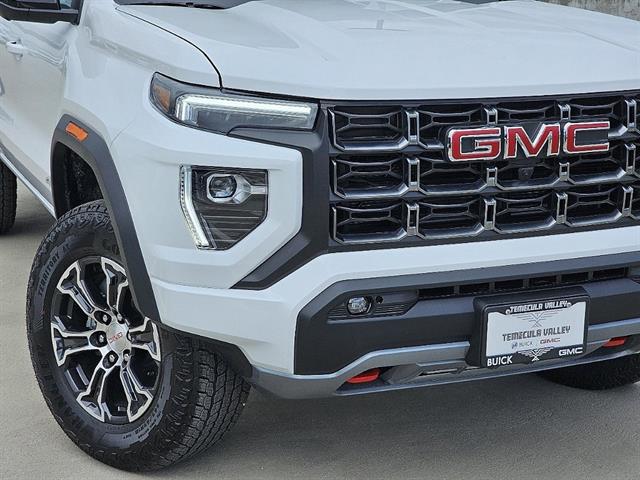 2024 GMC Canyon 4WD AT4 15