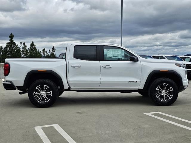 2024 GMC Canyon 4WD AT4 19