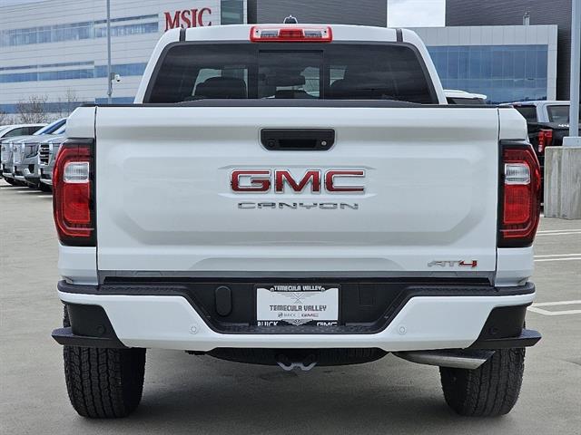 2024 GMC Canyon 4WD AT4 21