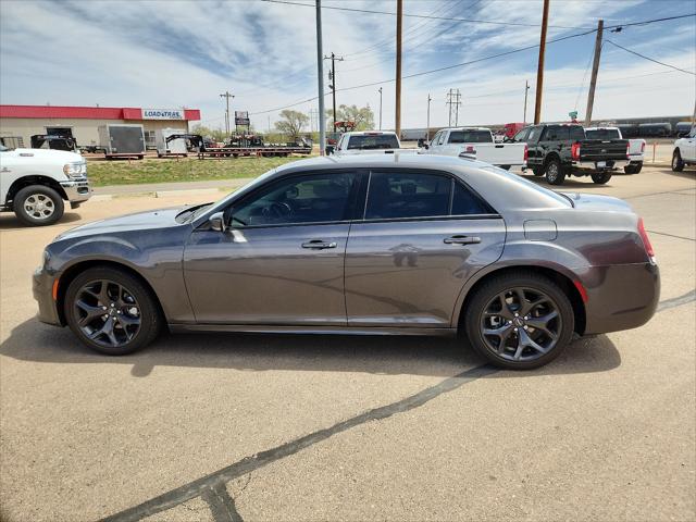 2023 Chrysler 300 Touring L