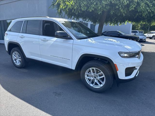 2024 Jeep Grand Cherokee GRAND CHEROKEE LAREDO X 4X4