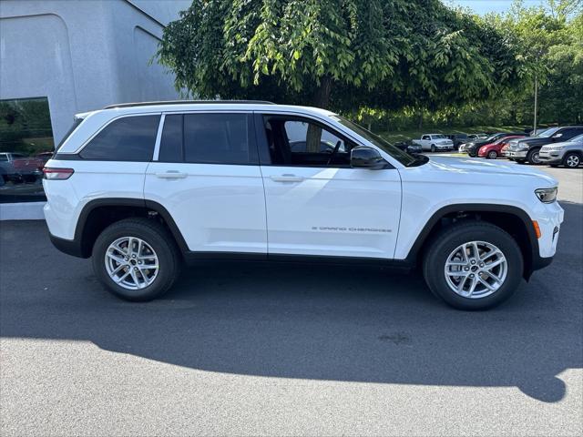 2024 Jeep Grand Cherokee GRAND CHEROKEE LAREDO X 4X4