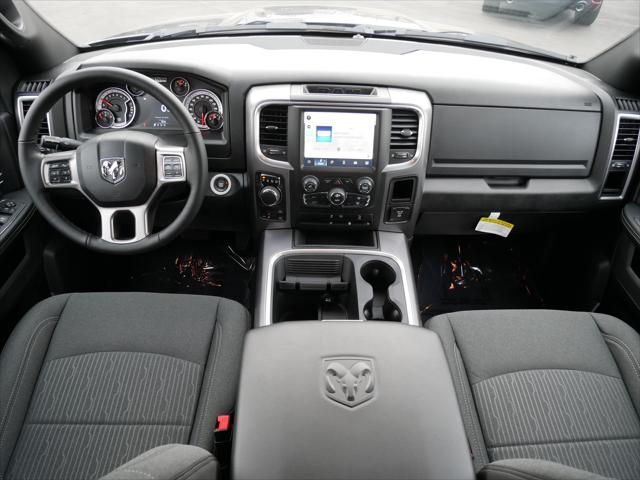 2024 Ram 1500 Classic Warlock Quad Cab 4x4 6'4" Box