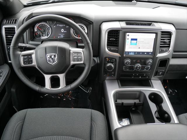2024 Ram 1500 Classic Warlock Quad Cab 4x4 6'4" Box