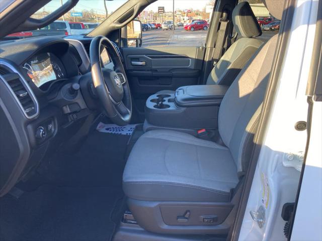 2023 Ram 3500 Big Horn Crew Cab 4x4 8' Box