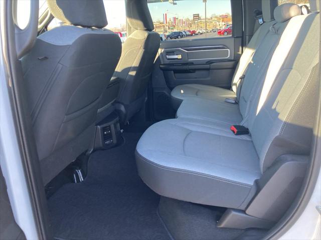 2023 Ram 3500 Big Horn Crew Cab 4x4 8' Box