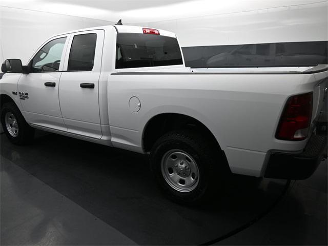 2024 RAM Ram 1500 Classic RAM 1500 CLASSIC TRADESMAN QUAD CAB 4X4 64 BOX