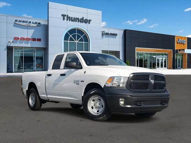 2024 RAM Ram 1500 Classic RAM 1500 CLASSIC TRADESMAN QUAD CAB 4X4 64 BOX