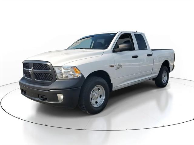 2024 RAM Ram 1500 Classic RAM 1500 CLASSIC TRADESMAN QUAD CAB 4X4 64 BOX