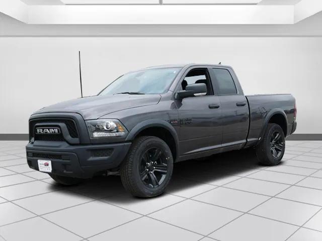 2024 RAM Ram 1500 Classic RAM 1500 CLASSIC WARLOCK QUAD CAB 4X4 64 BOX 2024 RAM Ram 1500 Classic RAM 1500 CLASSIC WARLOCK QUAD CAB 4X4 64 BOX