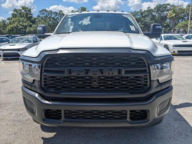 2024 RAM Ram 3500 Chassis Cab RAM 3500 TRADESMAN CREW CAB CHASSIS 4X4 60 CA