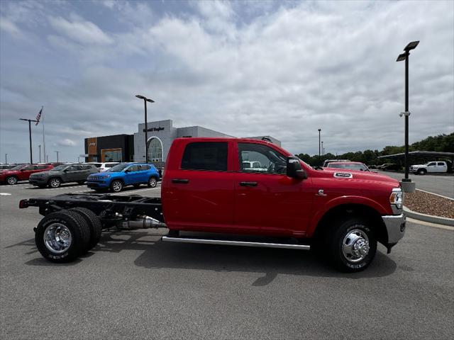 2024 RAM Ram 3500 Chassis Cab RAM 3500 TRADESMAN CREW CAB CHASSIS 4X4 60 CA