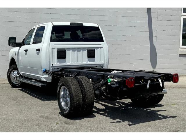 2024 RAM Ram 3500 Chassis Cab RAM 3500 TRADESMAN CREW CAB CHASSIS 4X4 60 CA