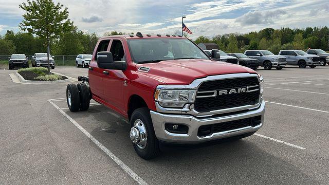 2024 RAM Ram 3500 Chassis Cab RAM 3500 TRADESMAN CREW CAB CHASSIS 4X4 60 CA