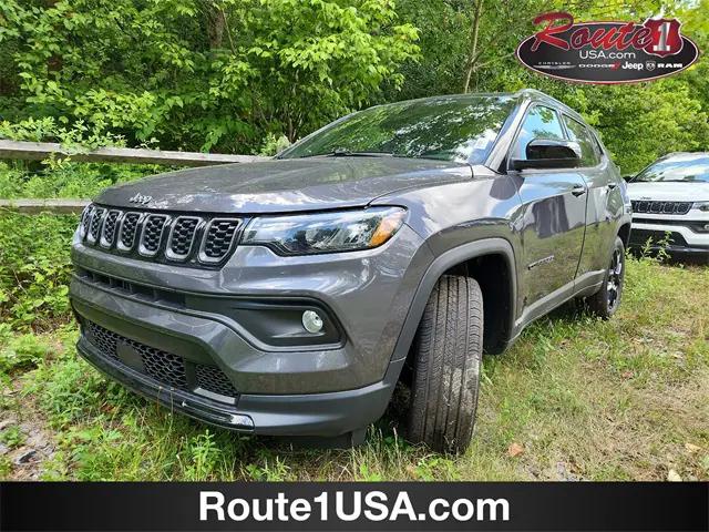 2024 Jeep Compass COMPASS LATITUDE 4X4