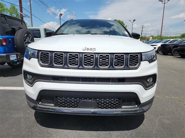 2024 Jeep Compass COMPASS LATITUDE 4X4