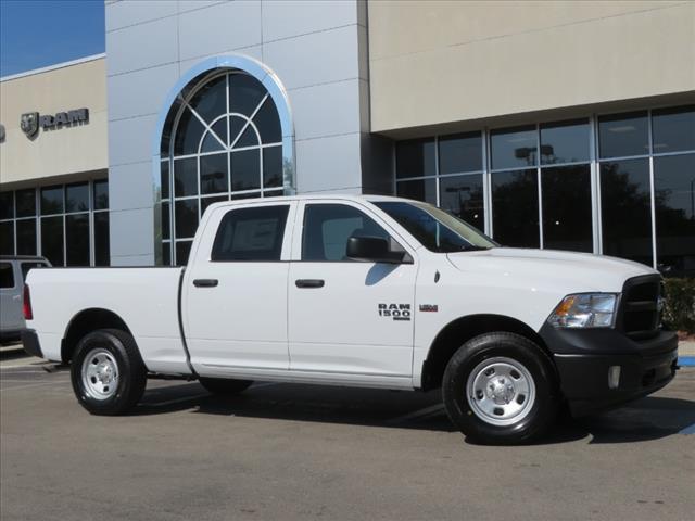 2024 RAM Ram 1500 Classic RAM 1500 CLASSIC TRADESMAN CREW CAB 4X4 64 BOX