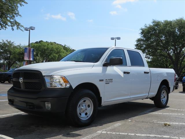 2024 RAM Ram 1500 Classic RAM 1500 CLASSIC TRADESMAN CREW CAB 4X4 64 BOX