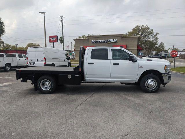 2024 RAM Ram 3500 Chassis Cab RAM 3500 TRADESMAN CREW CAB CHASSIS 4X4 60 CA