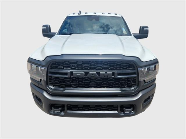 2024 RAM Ram 3500 Chassis Cab RAM 3500 TRADESMAN CHASSIS REGULAR CAB 4X4 84 CA