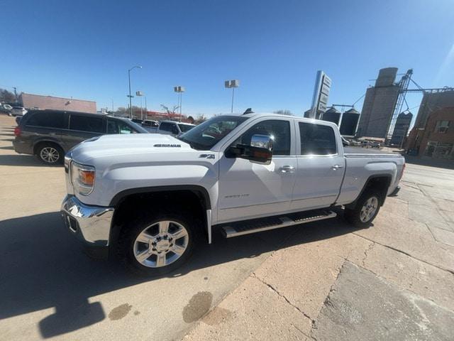2017 GMC Sierra 2500HD SLT 2017 GMC Sierra 2500HD SLT