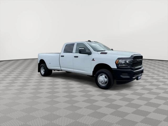 2024 RAM Ram 3500 RAM 3500 TRADESMAN CREW CAB 4X4 8 BOX