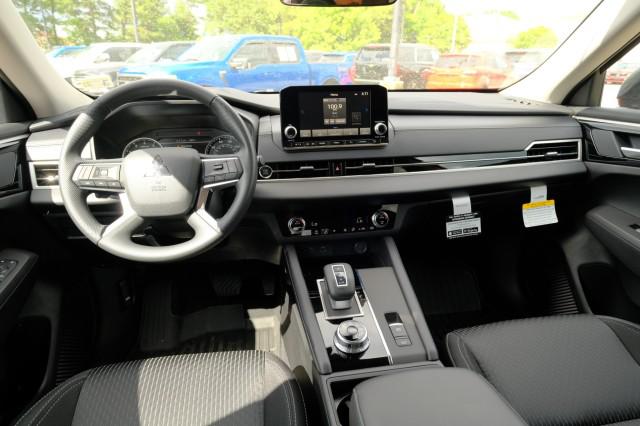 2024 Mitsubishi Outlander ES 2.5 S-AWC