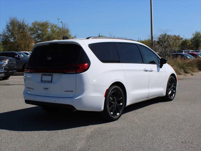 2024 Chrysler Pacifica PACIFICA LIMITED