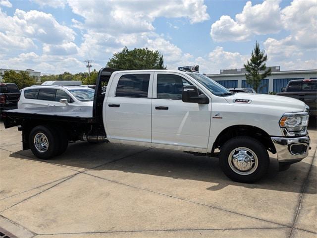 2024 RAM Ram 3500 Chassis Cab RAM 3500 TRADESMAN CREW CAB CHASSIS 4X4 60 CA