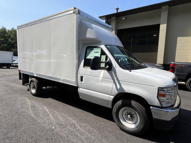 2025 Ford E-350 Cutaway Box Dry Freight