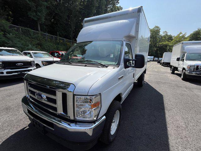2025 Ford E-350 Cutaway Box Dry Freight