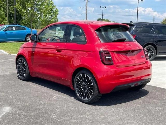 2024 Fiat FIAT 500e 500e INSPI(RED)
