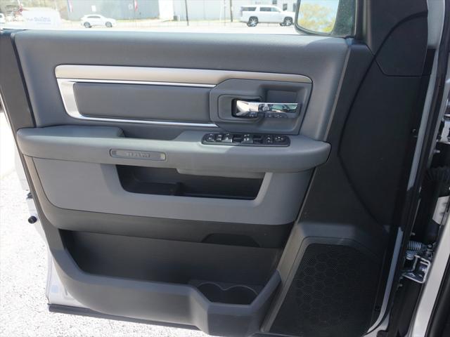 2017 Ram 1500 Big Horn Crew Cab 4x4 57 Box