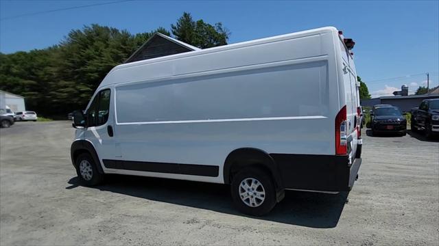2024 Ram ProMaster Cargo Van SLT High Roof 159" WB EXT