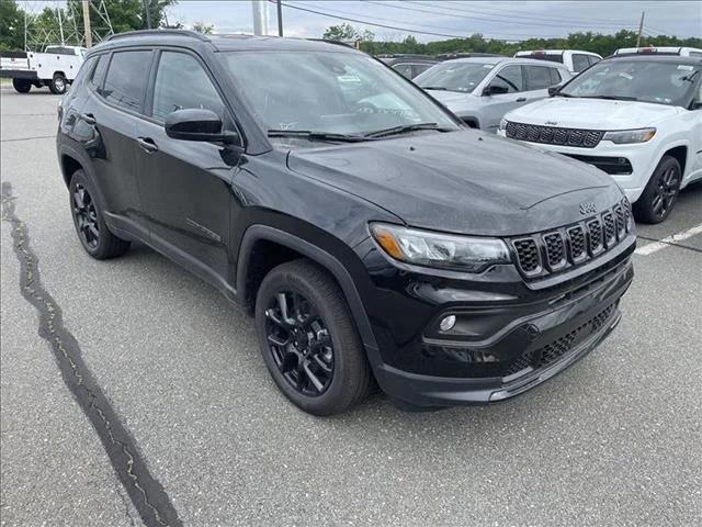 2024 Jeep Compass COMPASS LATITUDE 4X4