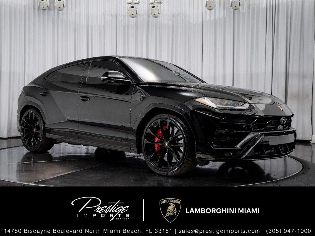 /2022 Lamborghini Urus