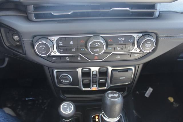 2024 Jeep Wrangler 4-Door Sahara 4x4